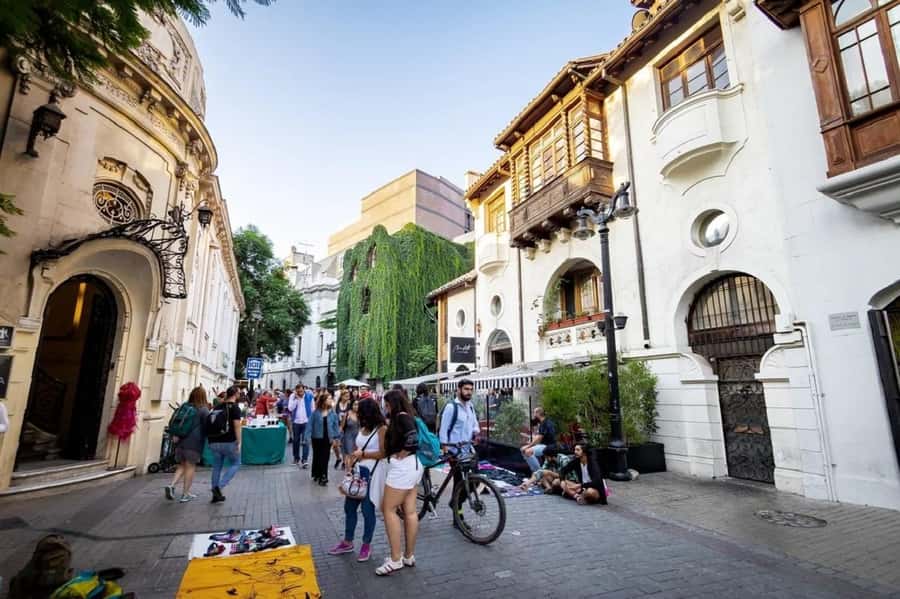 Santiago: Private City Tour with Neruda Museum - Transport, timing, and what the price buys