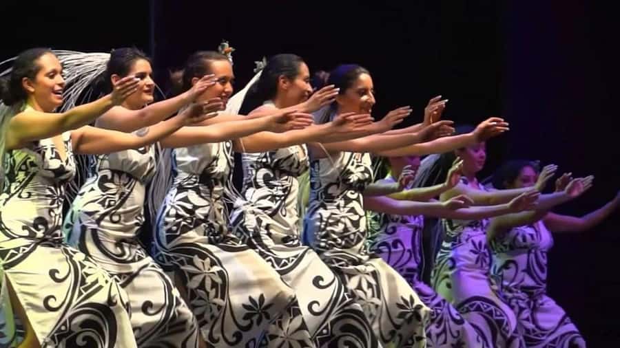 Santiago: Private Dinner & Chilean Folk Show with Transfers - Who will enjoy this evening most