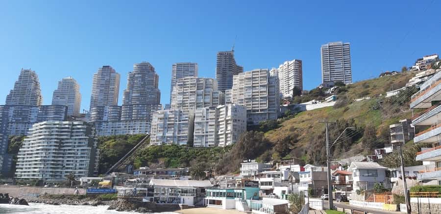 Santiago: Private Full-Day Valparaiso and Viña del Mar Tour - Who should book this coastal excursion?