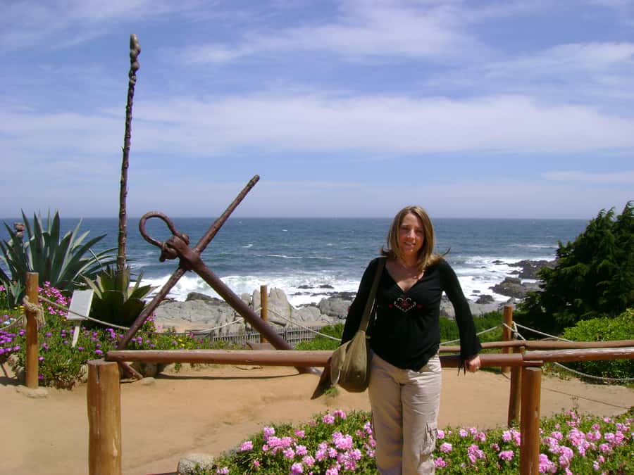Santiago: Private Pomaire, Isla Negra, and Pablo Neruda Tour - Who Should Book This Day Trip?