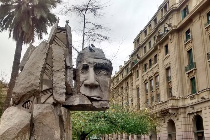 Santiago semi-private city tour, small groups - A pass through Santiago’s bohemian side