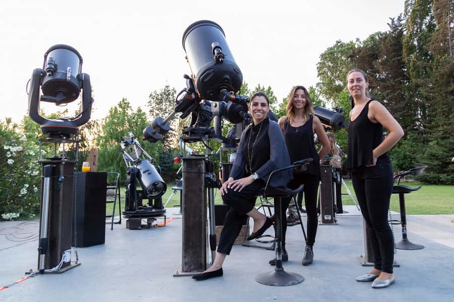 Santiago: Sky Stargazing Tour at Observatory Summer only - The astronomy talk adds meaning to the telescope