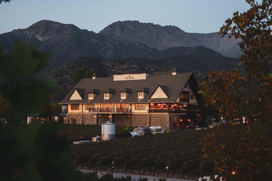 Santiago: Sunset at Vinicola Alyan Family - Why the four-hour winery visit works
