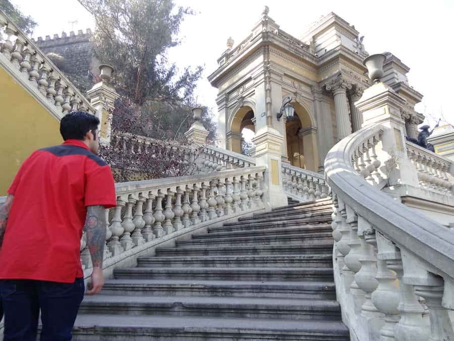 Santiago: The Essentials City Tour & Optional Concha y Toro - Guide quality and language details