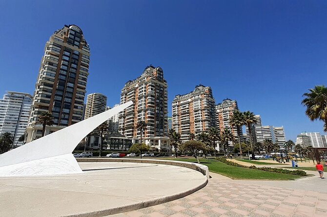 Santiago to Cruise Port and Valparaíso Tour - 4-Pax Deal - Caleta Portales, fish, boats, and sea lions