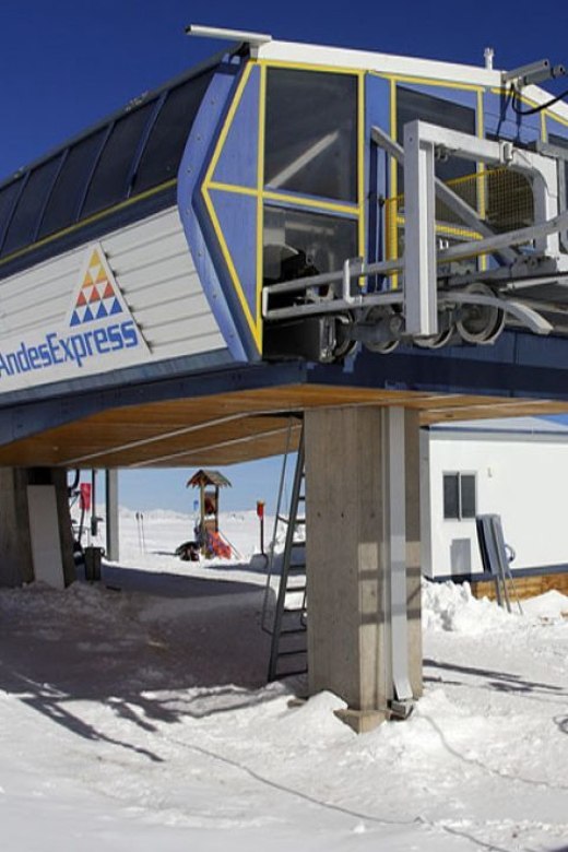 Santiago: Valle Nevado and Farellones Ski-Center Day Trip - Should you book the Farellones and Valle Nevado trip?
