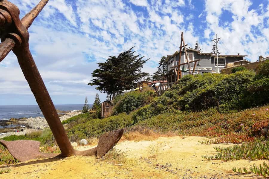 Santiago: Veramonte Vineyard, Isla Negra and Algarrobo, - Algarrobo: a traditional resort beside the Pacific