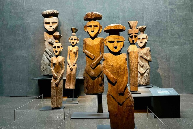 Santiago Walking Tour History, Culture and Local Life - What the Private Format Really Adds