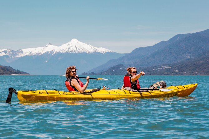Sea Kayaking the first fjord of Patagonia - The first 50 minutes: calm water and easy instruction