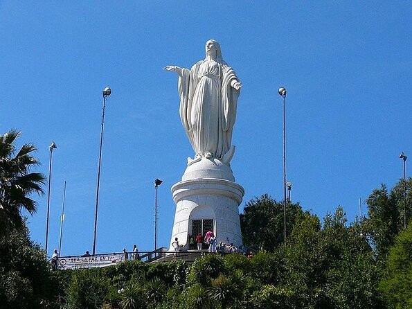Small-Group Night City Tour: San Cristobal Hill and Dinner Show - Key things to know before booking