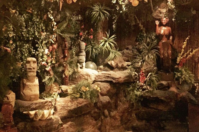 Small-Group Tour: Night City Tour with Santa Lucia Hill and Dinner Show - Chilean folk dance and the Easter Island option