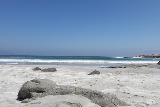 Spas and Beaches Tour: La Herradura -Totoralillo - Guanaqueros -Tongoy - Guanaqueros: long sand and a broad coastal view