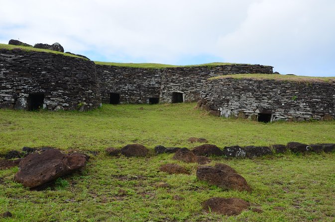 Super Saver: the best of Easter Island - Language, group size, and guide quality
