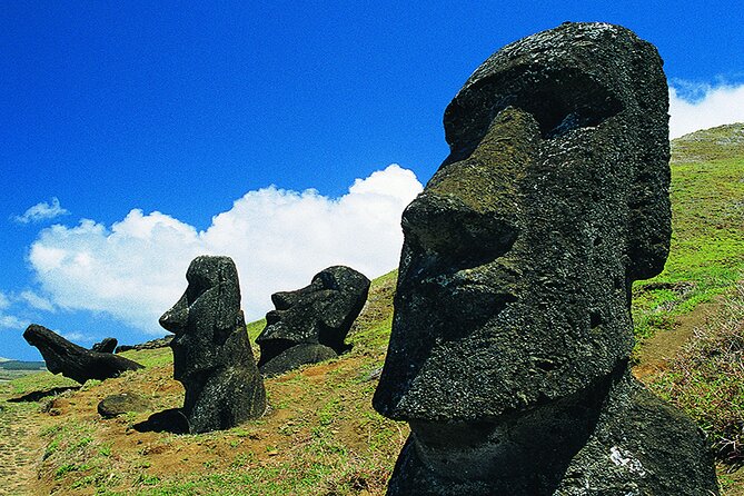 T1-THE GRAND TOUR (non-cruise visitors) - Rano Raraku is where the stone giants began
