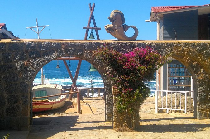 The Poets’ Coastline & the Picturesque Fishing Village of Quintay - Quintay, seafood, and the former whaling museum
