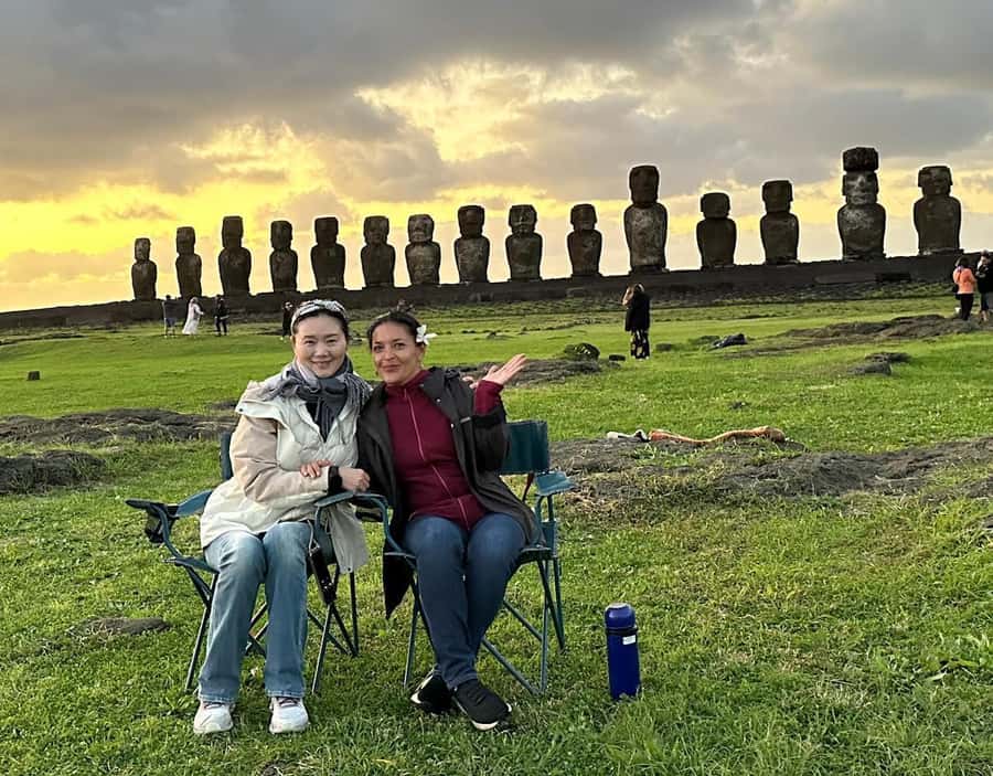 Tongariki Sunrise: Half Day Private Tour - Waiting in the dark before the moai appear