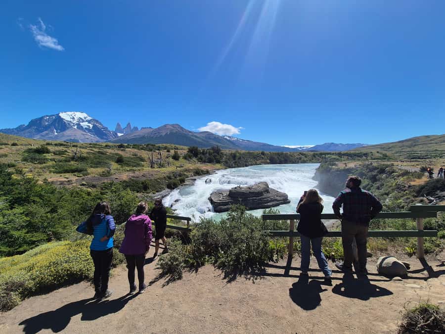 Torres del Paine: Full Day Excursion Torres del Paine + Milodon Cave. - The return through Serrano Gate and Milodon Cave