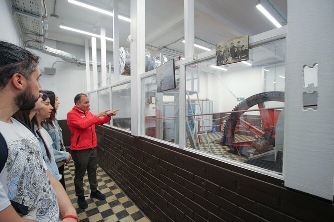 Tour in Santiago with Pass to Funicular, Cathedral Cable Car and More - Plaza de Armas and the beginning of Santiago