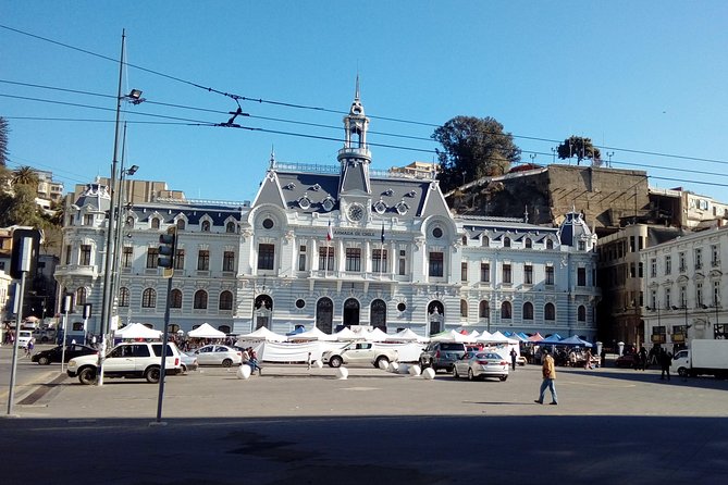 Tour in Valparaiso: Street Art, funiculars and port - Cerro Alegre, Palacio Baburizza, and Casa Crucero