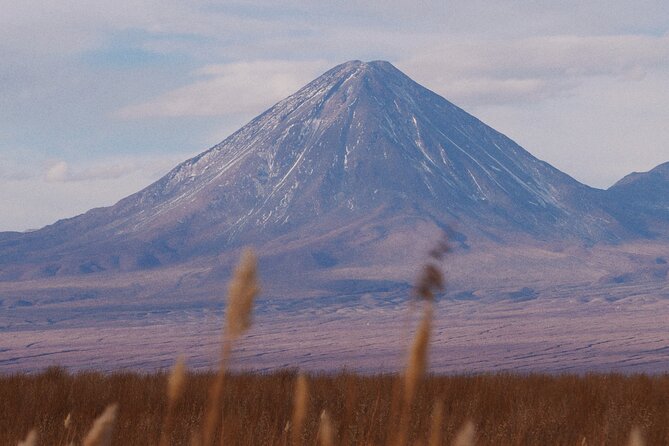 Tour to Laguna Cejar, Ojos del Salar and Laguna Tebinquiche - Laguna Tebinquiche and the best light of the route