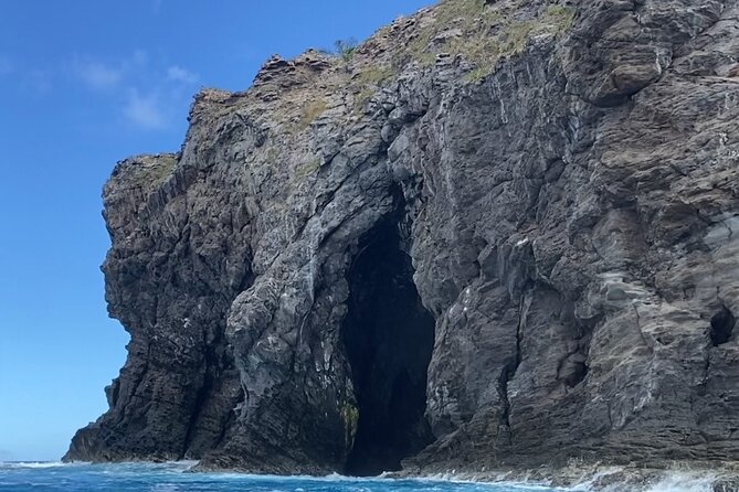 Tour to the Motus: Boat trip and snorkeling in Rapa Nui - Snorkeling, swimming, and fishing time