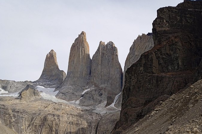 Trekking Base Torres del Paine Imperdible - The Chilean Refuge and the last 40 minutes