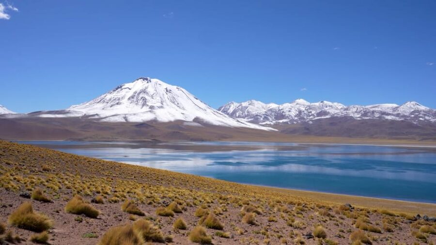 Triple tour: Red stones, highland lagoons and Chaxa Lagoon - Food, guides, and the value of $85