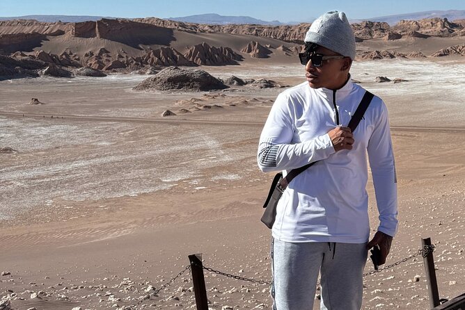Valley of the Moon in San Pedro de Atacama Guided Tour + Cocktail - Duna Mayor: the first big view