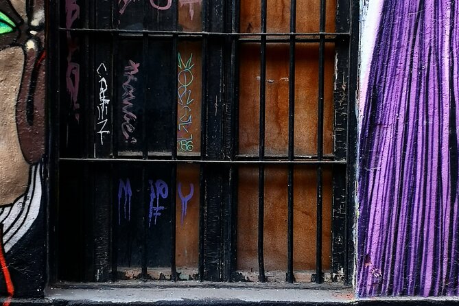 Valparaiso and Viña del Mar Full-Day Private Guided Tour - Street art, hills, and old lifts require good shoes