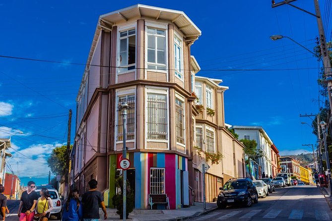 Valparaiso and Viña del Mar visit their Casas de Colores - Viña del Mar begins at Quinta Vergara