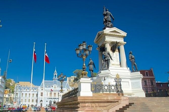 Valparaiso Highlights Walking Tour with A Guide - Key points to know before booking