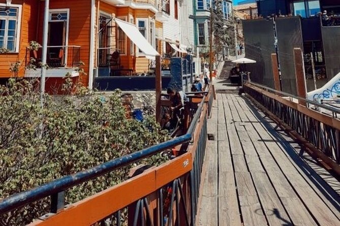 Valparaiso Highlights Walking Tour with A Guide - Paseo Atkinson and the first big bay views