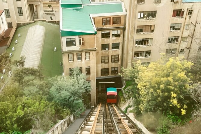 Valparaiso Highlights Walking Tour with A Guide - Palacio Baburizza and the tour’s final stop