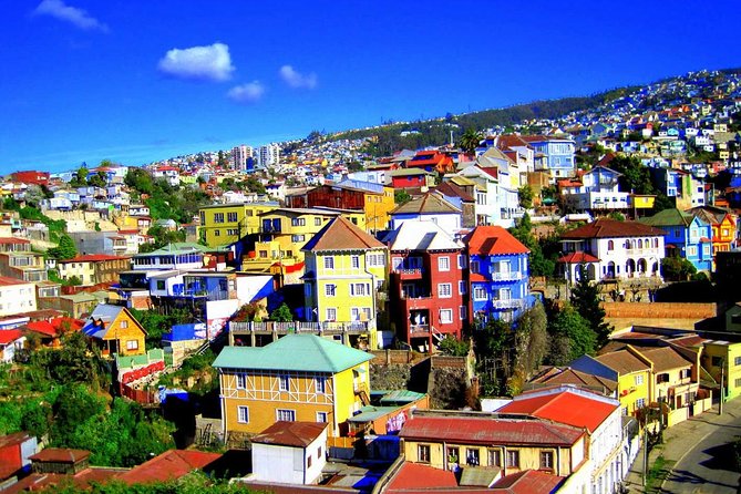 Valparaiso Port and Viña del Mar with Casablanca Wine Tasting - Ascensor El Peral takes you into the hills