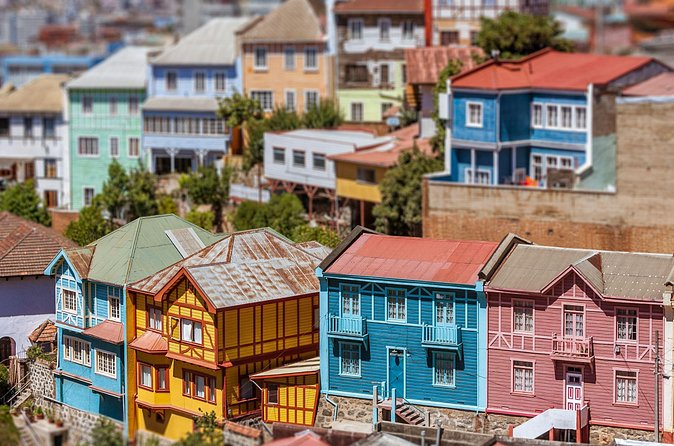 Valparaiso : Private Custom Tour with A Guide (Private Tour) - Food stops, views, and setting expectations