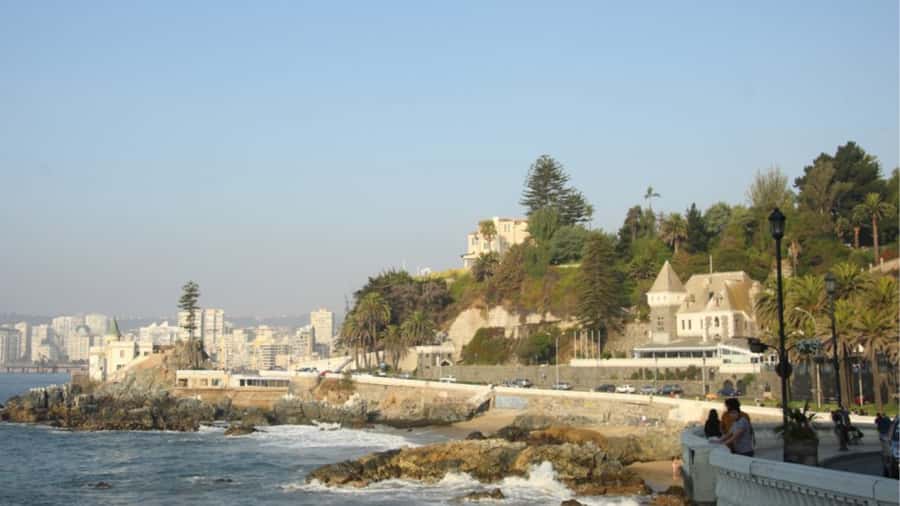 Valparaíso: Private Full Day Sightseeing Tour - Muelle Vergara and the final seaside walk