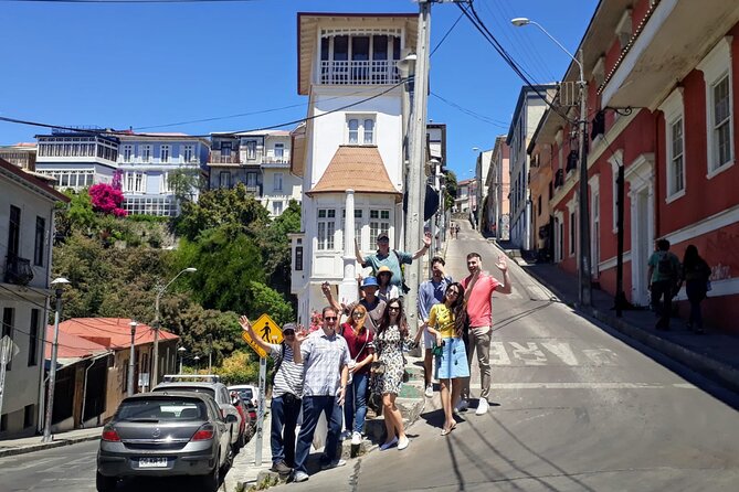 Valparaiso Private Tour with Wine Tasting from Santiago - Paseo 21 de Mayo and the first view of Valparaíso