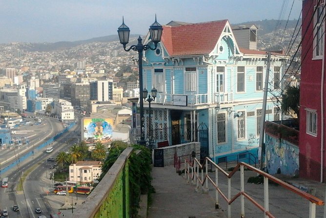Valparaiso Private Tour with Wine Tasting from Santiago - Caleta Portales and the fishing life