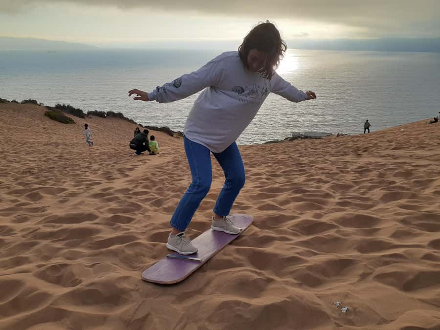 Valparaíso: Sandboarding and Sunset in Concon Sand Dunes - Walking up the Concon dunes