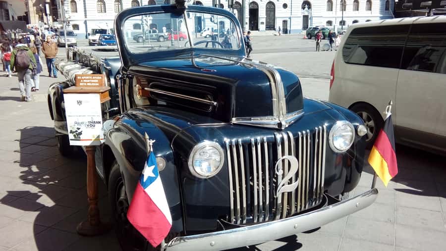 Valparaiso: Street Art, Funiculars and Port City Tour - Paseo Atkinson and the city’s European influences