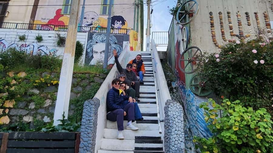 Valparaíso, Viña del Mar and Casablanca Full Day Experience - What the $166 price really buys