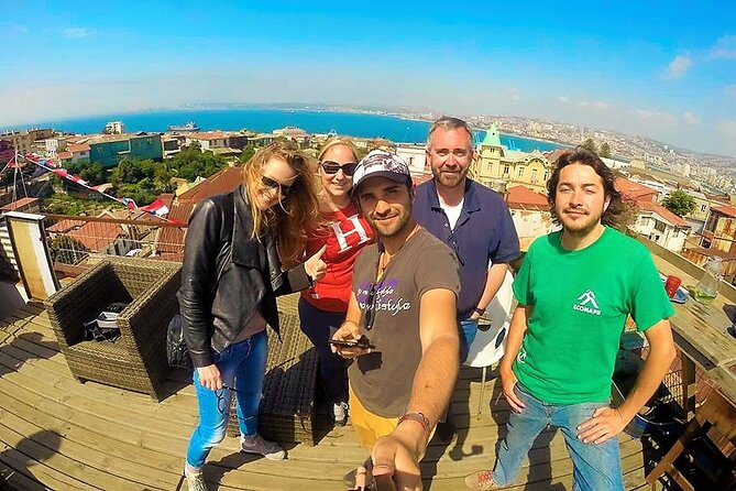 Valparaíso Walking Tour with a Local Expert and Lunch Included - Barrio Puerto and Plaza Echaurren: the city’s oldest side