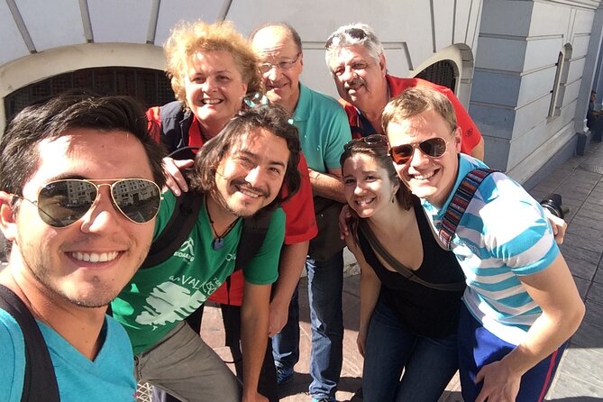 Valparaíso Walking Tour with a Local Expert and Lunch Included - Cerro Concepción, murals, and the Piano Staircase