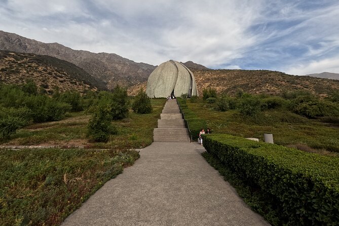 Visit to Baháʼí Temple with Panoramic Views of Santiago - Who gets the best value from $83