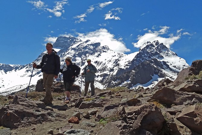 Volcano & Hotsprings 4K - Lunch, wine, and the social side of the day