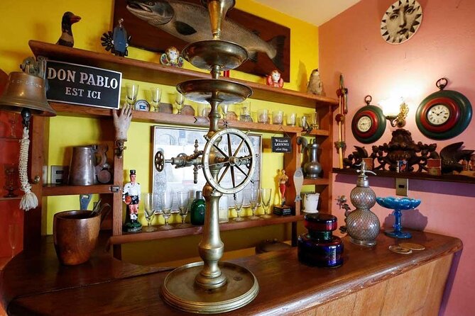 wetravelneruda’s route - Pablo Neruda’s route - Private tour - Riding Ascensor El Peral